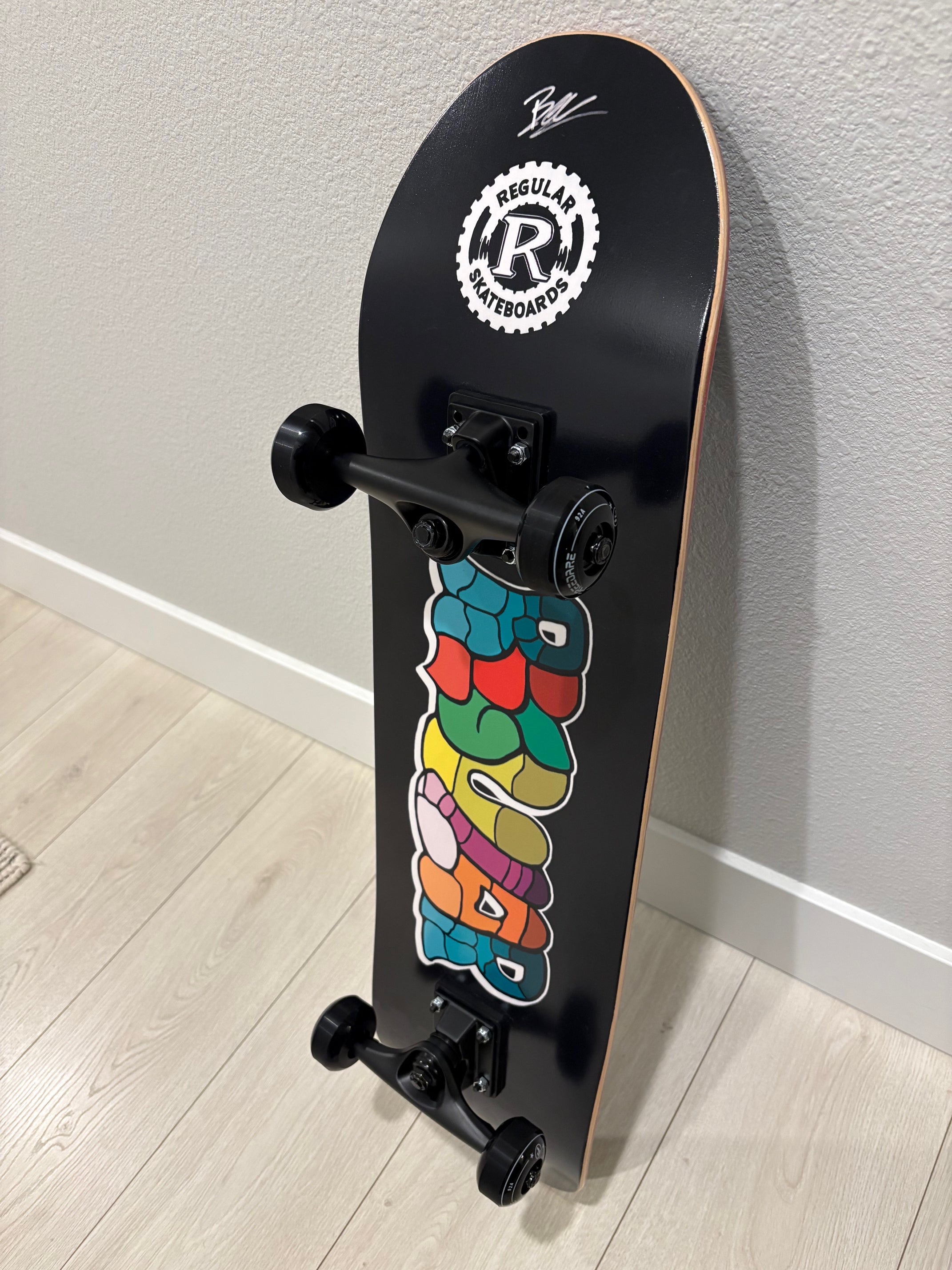 Regular Skateboards - Black Regular Rainbow