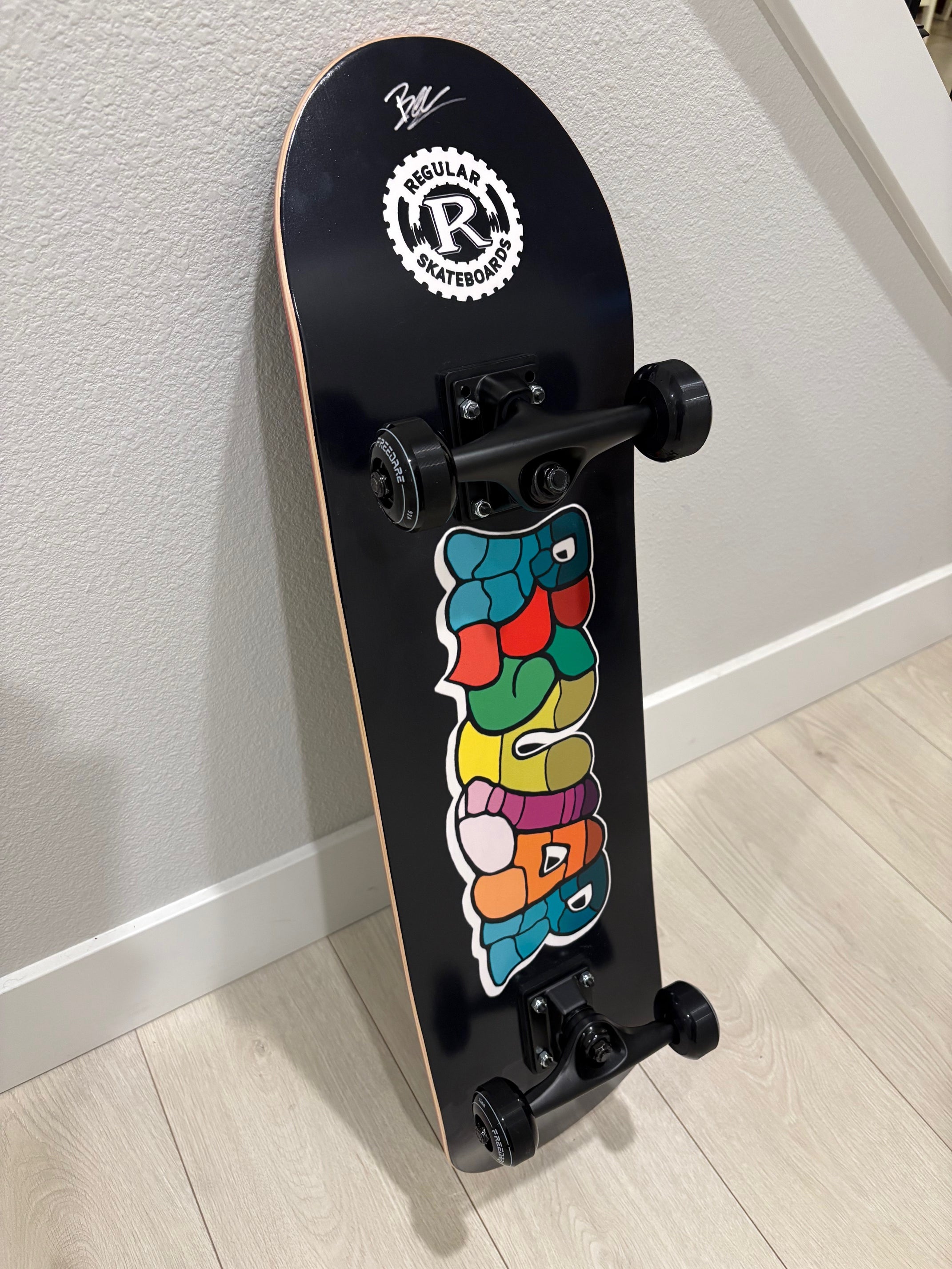 Regular Skateboards - Black Regular Rainbow
