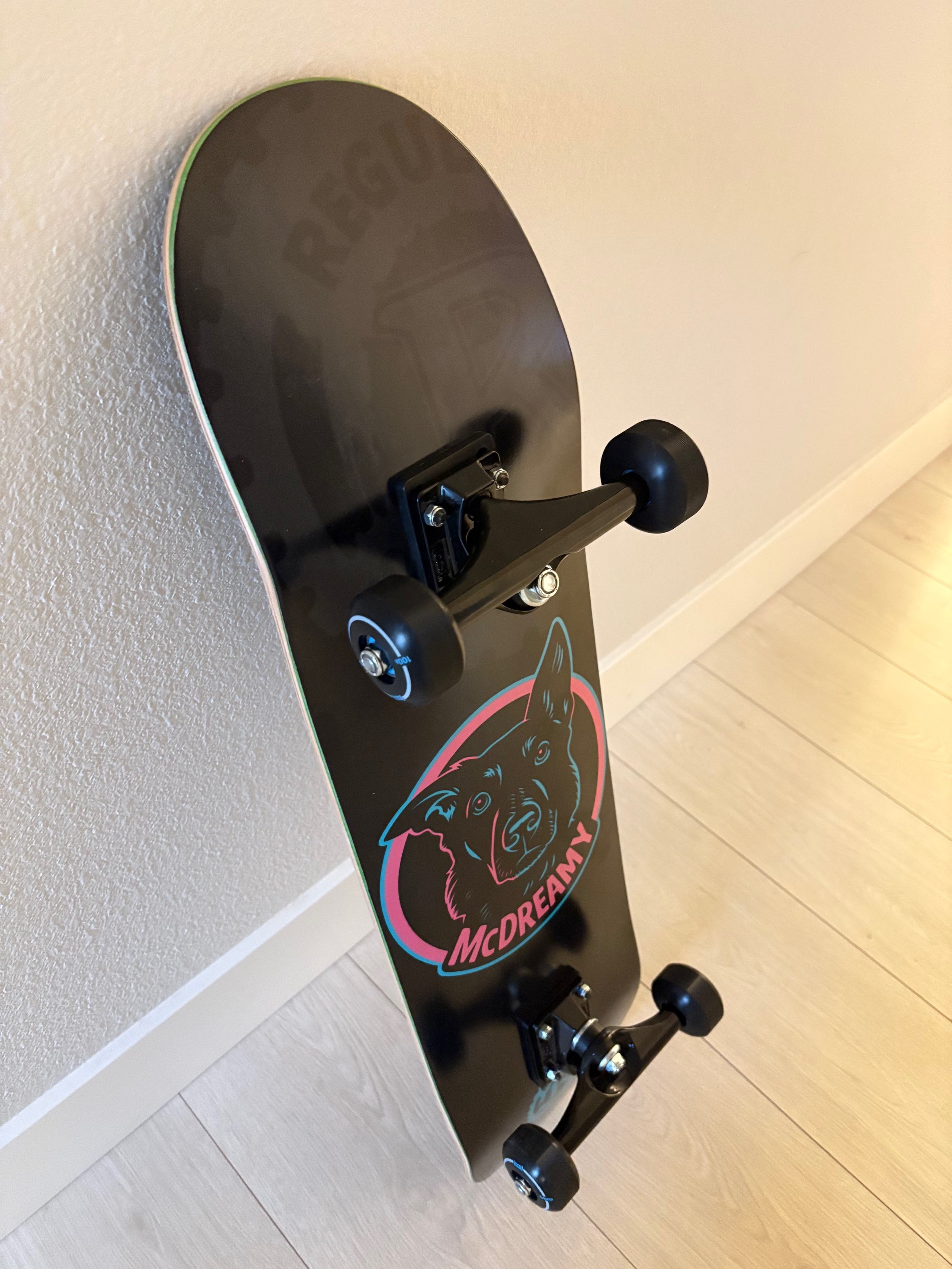 Regular Skateboards - Black McDreamy