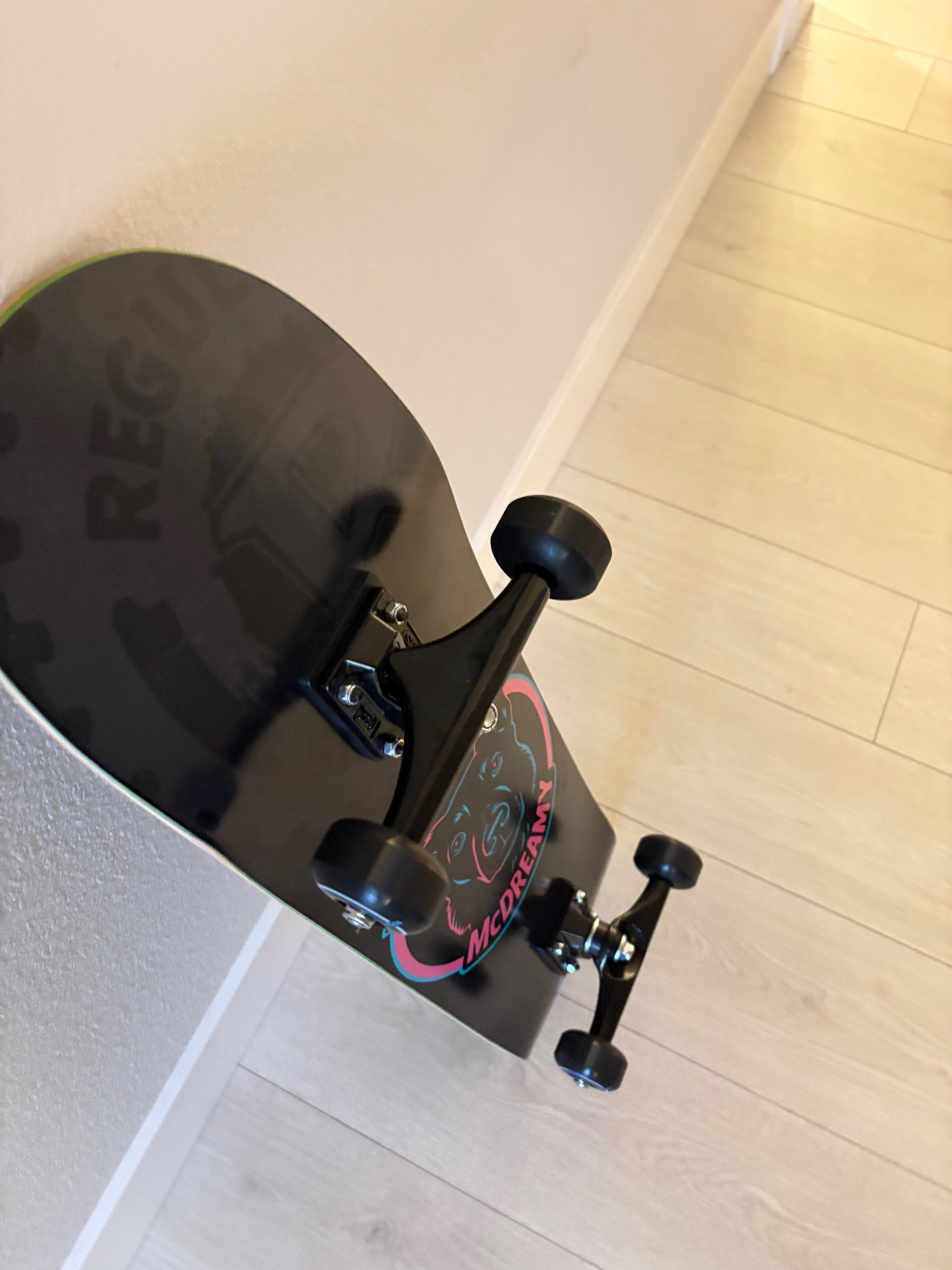 Regular Skateboards - Black McDreamy