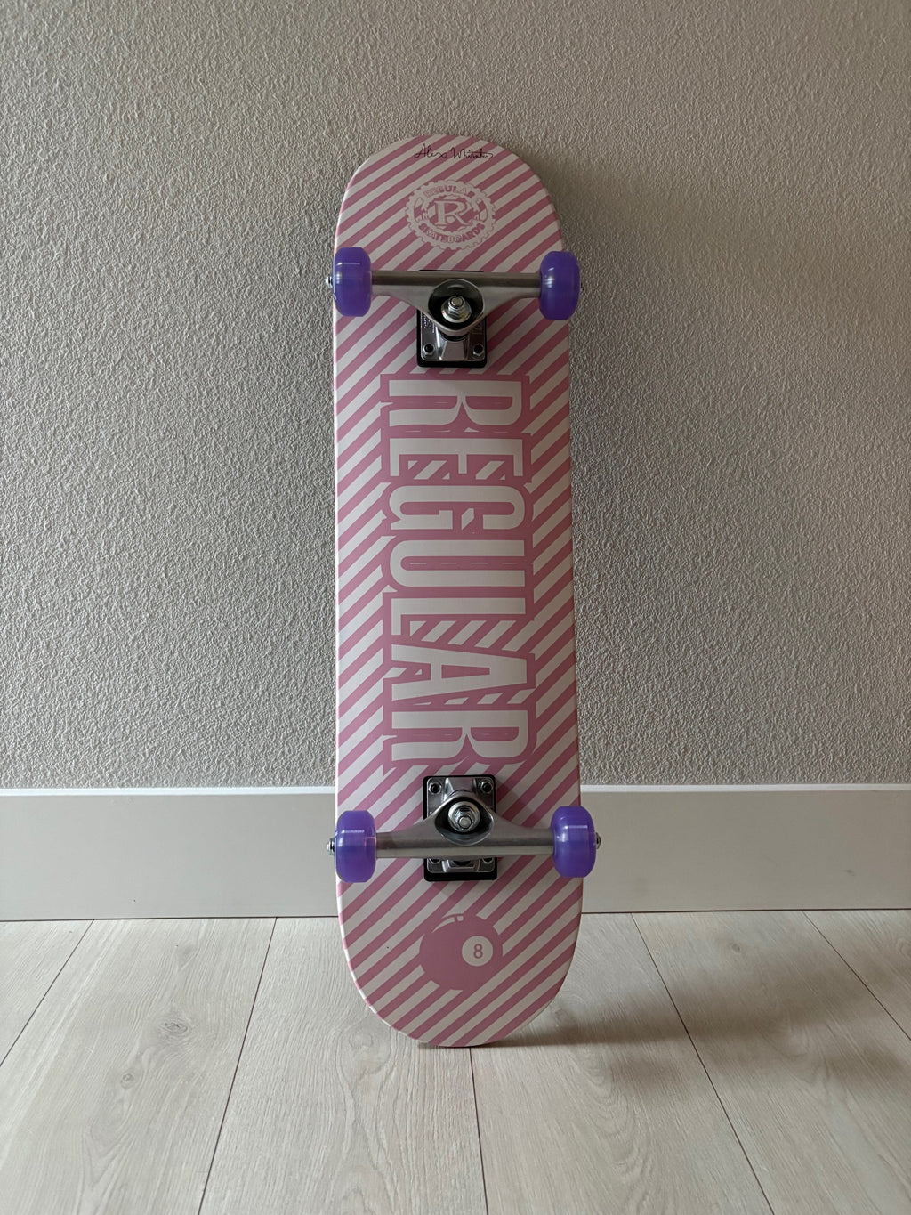 Regular Skateboards - Cold Pink