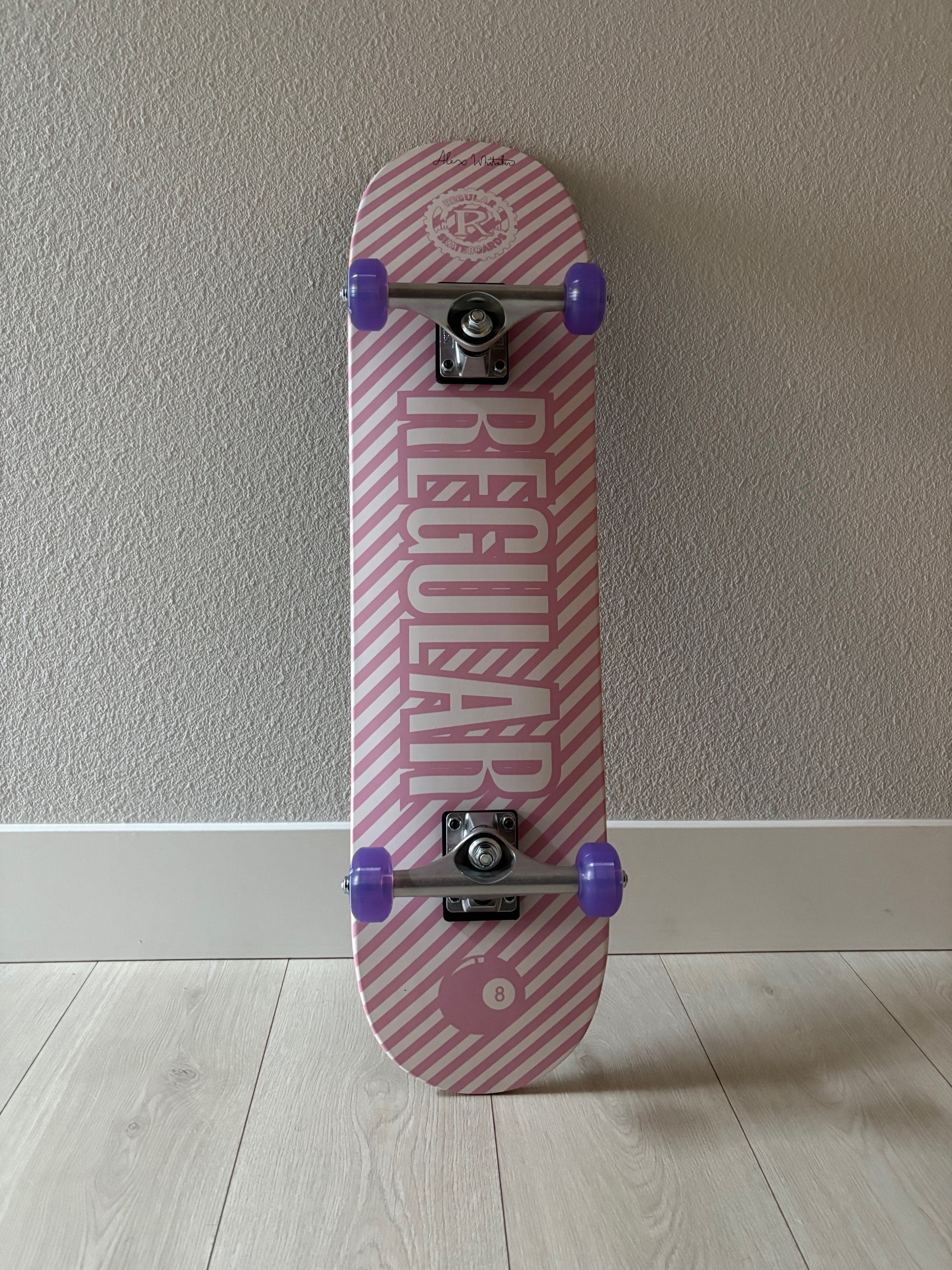 Regular Skateboards - Cold Pink