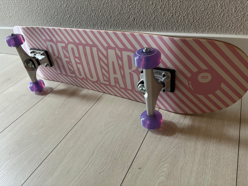 Regular Skateboards - Cold Pink